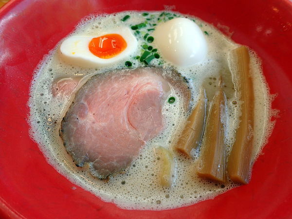「濁とろ塩ラーメン＋味付玉子」@俺のラーメンあっぱれ屋の写真