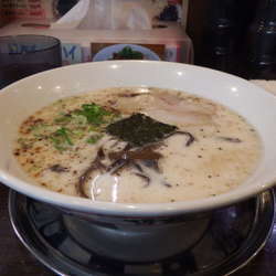豚骨塩ラーメン