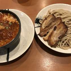 どて辛チャーシューつけ麺