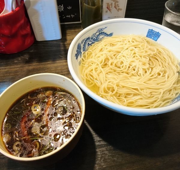 「冷製昆布水の鶏つけ麺 大盛」@燵家製麺の写真