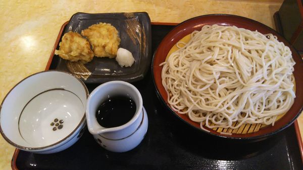 「鳥からセイロ二枚もり」@小諸そば 駿河台店の写真