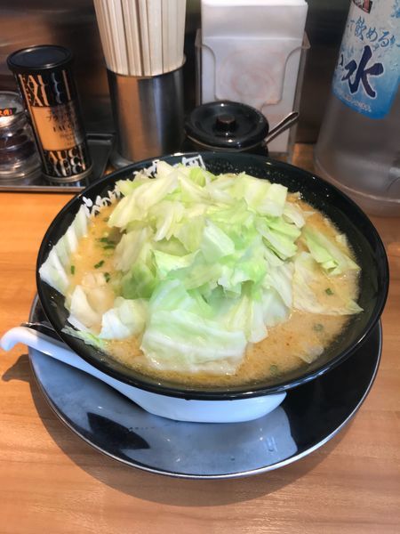 「黄金味噌ラーメン＋キャベツ」@らあめん花月嵐 東高円寺店の写真
