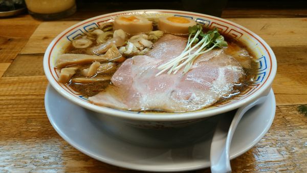 「サバ醤油そば、味玉、替え玉」@サバ6製麺所 成城学園前店の写真