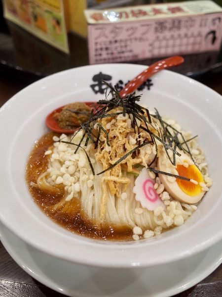 「伊吹いりこの冷やしぶっかけ中華…820円、ハラペーニョペース」@ニボチャチャ！！ラーメン あらき軒の写真