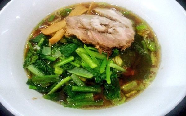 「ラーメン＋自家製焼きギョーザ」@潤賢飯店の写真