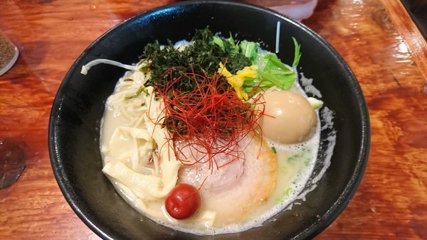 「真鯛濃厚味玉そば ￥900」@麺処 こみねの写真