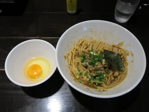 「和え豚そば：830円」@俺の空 新宿店の写真