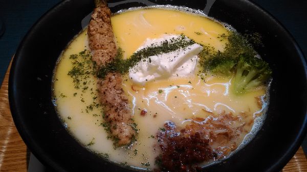 「鶏白湯そば」@麺巧 潮の写真