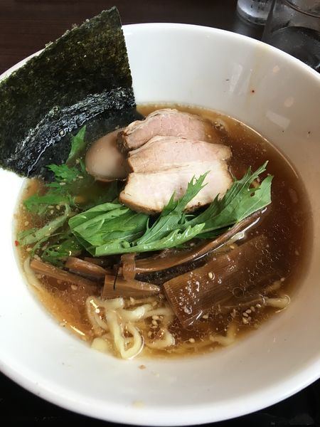 「正油＋煮玉子＋いかぎょうざ」@らーめん はんぐりーの写真