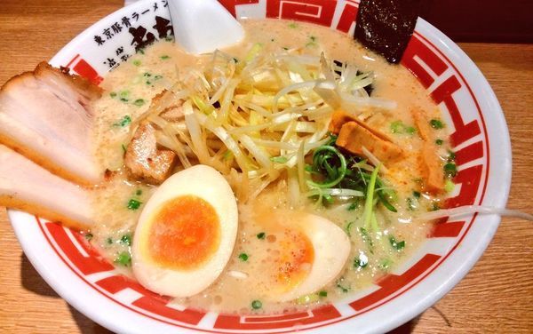 「得入りラーメン・並」@屯ちん 川崎店の写真