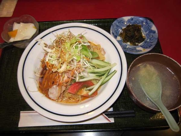 「バンバンジー冷麺　700円（ランチ）」@花彫酒家の写真