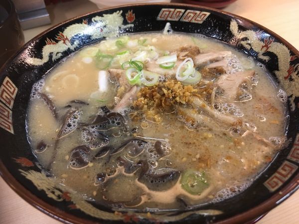 「豚とろラーメン」@鹿児島ラーメン 豚とろ 天文館本店の写真