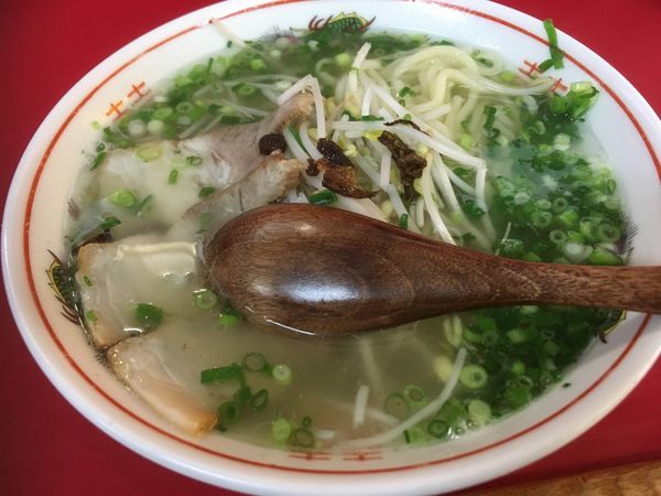 「ラーメン中＋ネギ盛り」@のり一ラーメンの写真