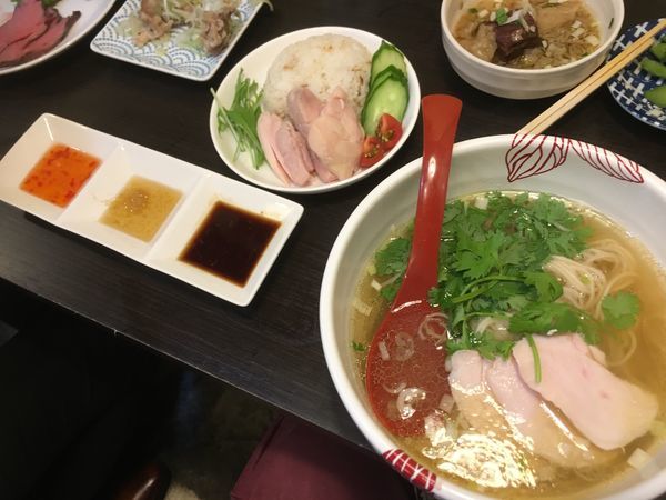 「限定 海南鶏飯風 鶏そば(ご飯付)」@麺処 あす花の写真