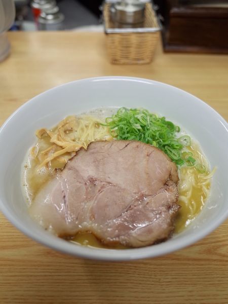 「和風鶏白湯ラーメン…700円‬」@鶏麺亭の写真