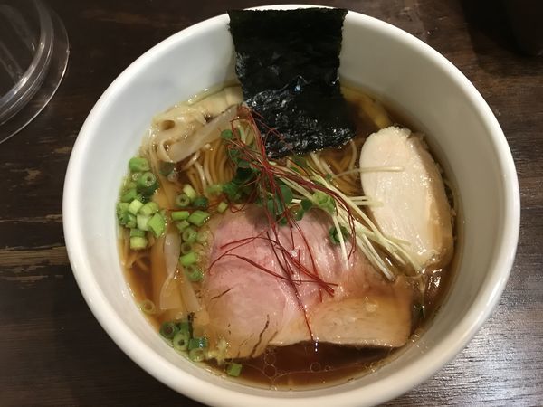 「鶏清湯醤油ら〜めん」@麺庵 小島流の写真