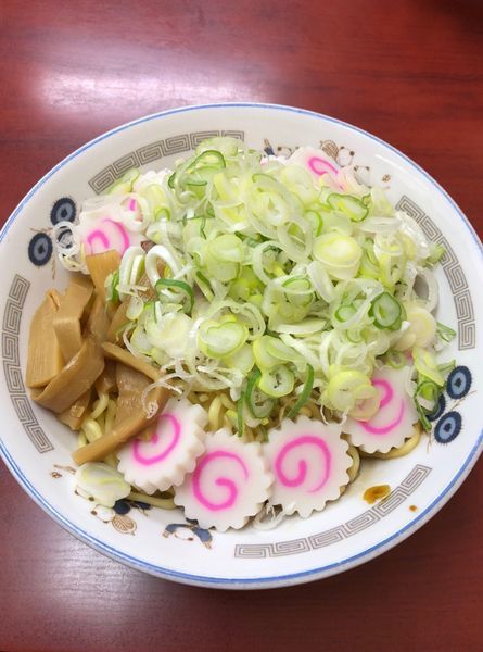 「油そば(並.ネギ盛.なると盛)」@珍々亭の写真