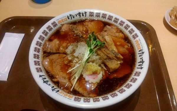 「肉そば　醤油　（大盛り）」@肉そば けいすけ 東京みーとれあ店の写真