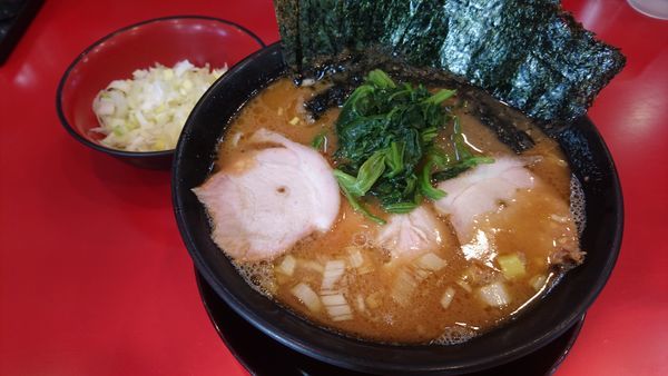 「チャーシューメン(麺硬め･味濃いめ)+海苔･万能ねぎ」@環2家の写真