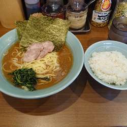 ラーメン中＋ライス