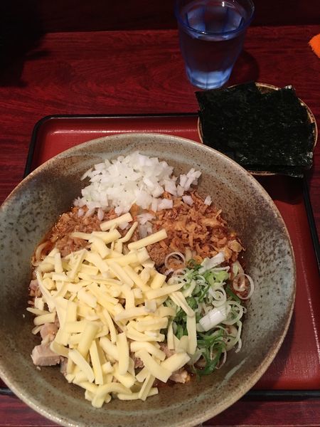 「まぜそばII+チーズ(小麺少なめ)900円」@食処 渓の写真