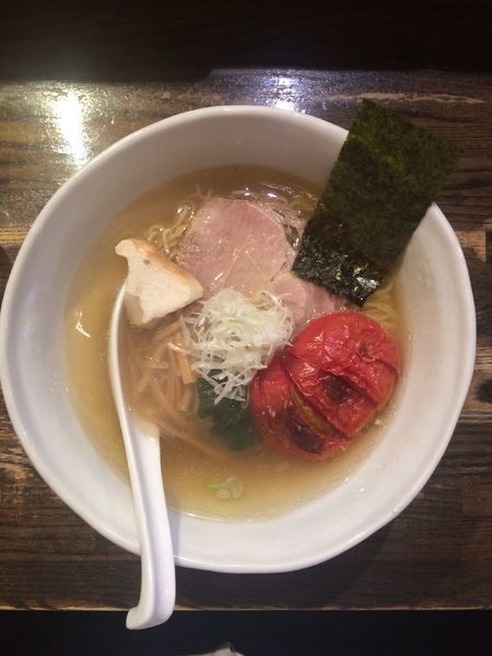 「塩ラーメン・焼きトマト」@RAMEN CiQUEの写真