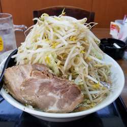 YOSHIラーメン、ヤサイマシマシ、アブラ少なめ、味濃いめ