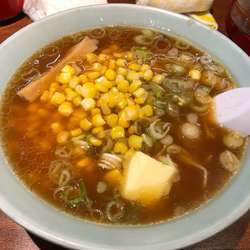 醤油ラーメン+バター 850円