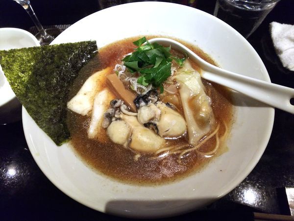 「牡蠣ラーメン　1000円」@Tonariの写真