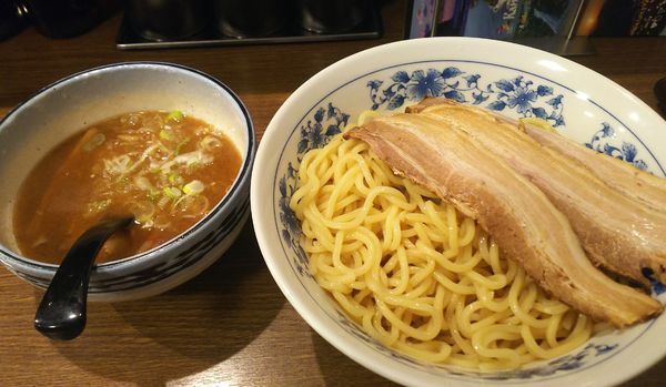 「つけそば(大盛)+チャーシュー増し」@大輪 鴨川店の写真