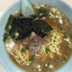 ラーメン並(550円)