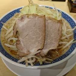 男前らーめん 780えん (税入842 えん)