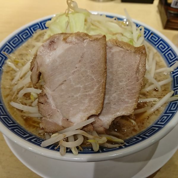 「男前らーめん 780えん (税入842 えん)」@七匹の子ぶた さいたま新都心店の写真