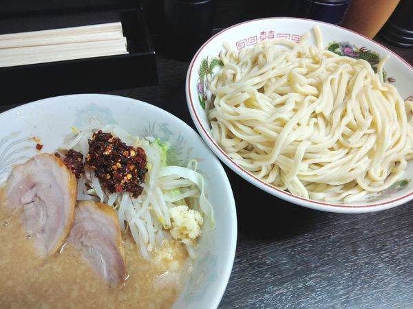 「つけ麺（小） ￥850・ラー油 ￥50」@ラーメン二郎 川越店の写真