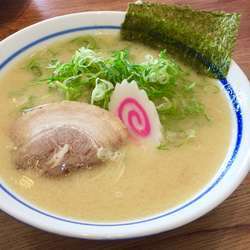 塩豚骨ラーメン