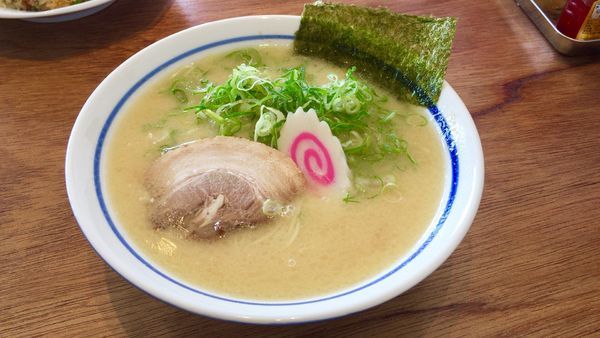 「塩豚骨ラーメン」@ポーク軒 1号店の写真