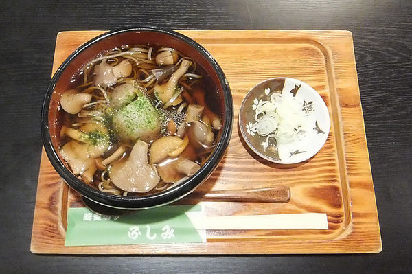 「きのこそば」@手打そば ふしみの写真