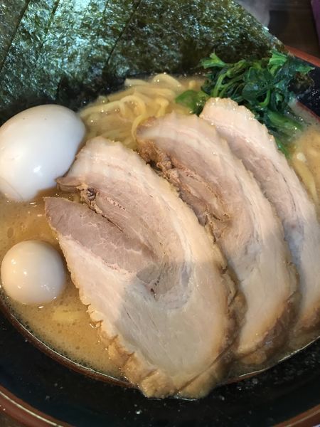 「MAXラーメン 大盛り」@横濱家系ラーメン 銀輪家の写真