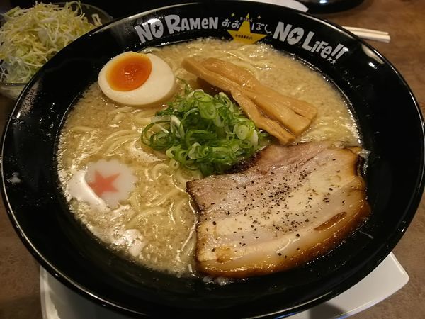 「ばりこて白　（大盛り）　※サラダバー：無料」@おおぼし 松本桐店の写真