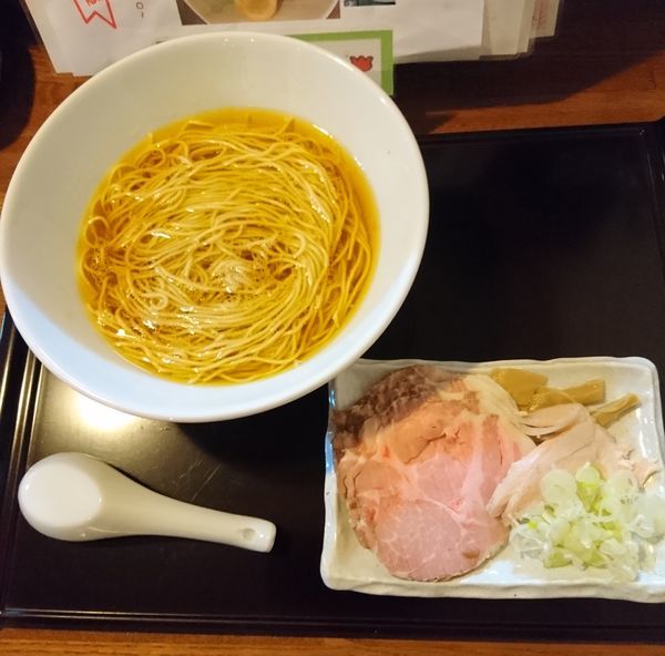 「アイモらーめん醤油 豚レアチャーシュー増し」@ふかや女子流 アイモの写真