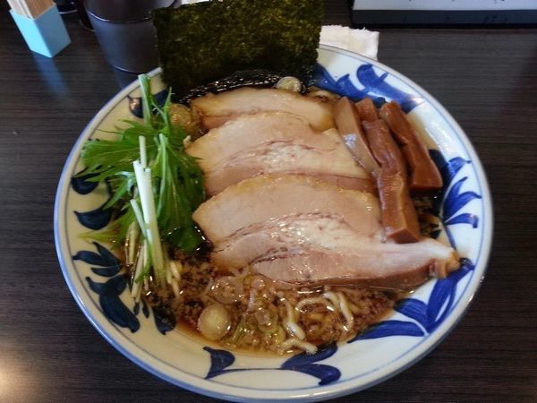 「正油ラーメン 並」@ラーメンつけ麺 奔放の写真