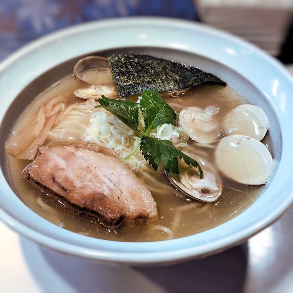 「貝出汁塩そば」@贔だしやの写真