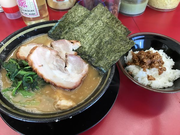 「ラーメン+バラチャーシュー 半ライス」@家系ラーメン 王道家の写真