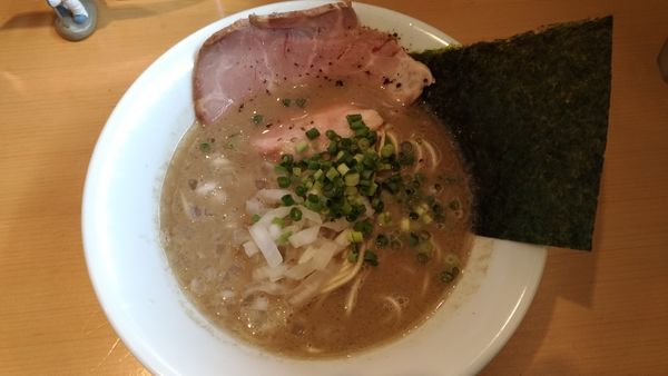 「泥煮干中華そば「バカニボ」」@麺屋 まほろ芭の写真