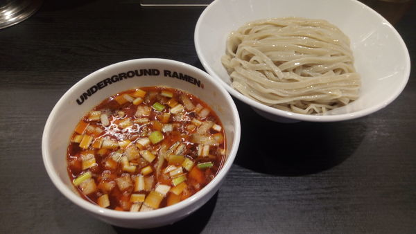 「辛肉もりそば」@UNDERGROUND RAMEN 川越仲町の写真