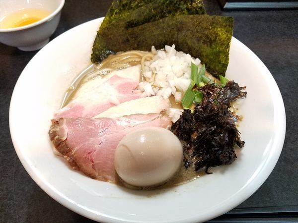 「特製濃厚そば (1070円) +生卵(50円) + 合え玉(」@麺処 晴の写真