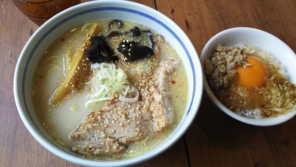 「しおらーめん 玉子ごはん」@らーめん ふくのや 与野店の写真