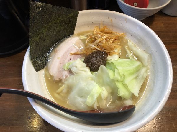 「熟成練り醤油らーめん700円」@『   』（無銘）の写真