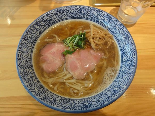 「煮干しらぁ麺（手もみ麺）」@らぁ麺屋 はりねずみの写真