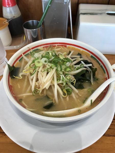 「味噌ラーメン+わかめ」@豚太郎 11号店の写真